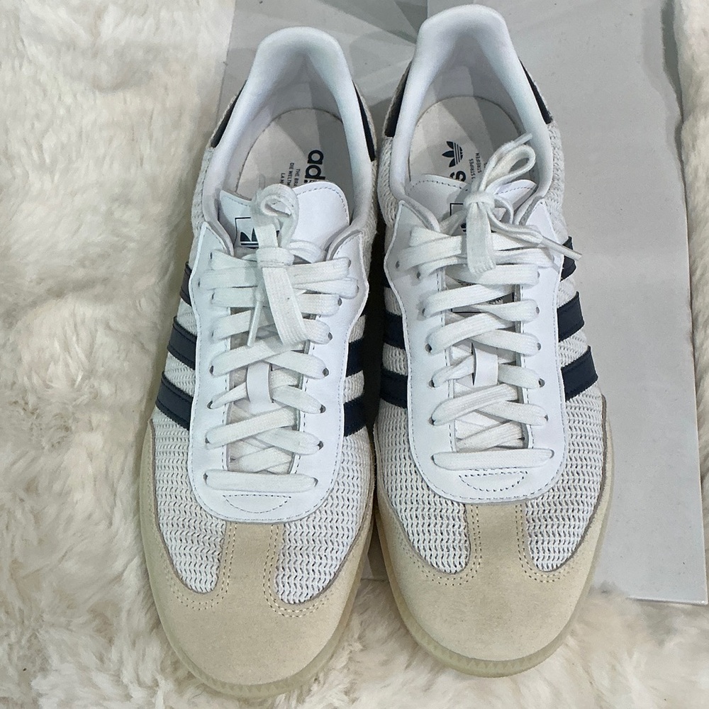 Adidas Men's White and Navy Blue Sneakers
